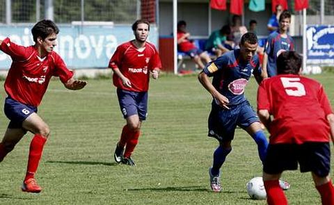 Los futbolistas de Melchor se impusieron en su campo al Arrabaldo en la liga provincial.