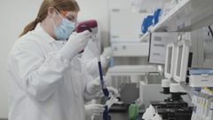 El equipo de la biotecnol�gica norteamericana, trabajando en el f�rmaco, basado en ARN