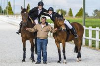 Mar�a, el entrenador carball�s Roberto Cotelo y Celtia. 