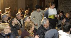 Un antecedente al festival rural de teatro en A Bandeira fue el pasado a�o la obra en torno a la feria. 