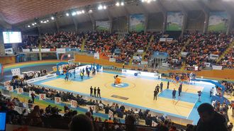 Vista general del Palacio de los Deportes de Riazor en un partido Leyma-Estudiantes del 2024. 