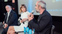 Ram�n Biarn�s, director general de Cinesa, junto a los actores Luis Tosar y Aura Garrido, en la presentaci�n del primer plan de suscripci�n cinematogr�fica en Espa�a. 