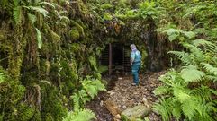 Antigua explotaci�n de las minas de oro de Corcoesto, en Cabana