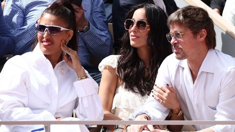 Brad Pitt e In�s de Ram�n, muy c�mplices durante el partido entre Maja Chwalinska y Mirra Andreeva.