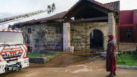 Incendio en el monasterio budista de San Amaro (Ourense).