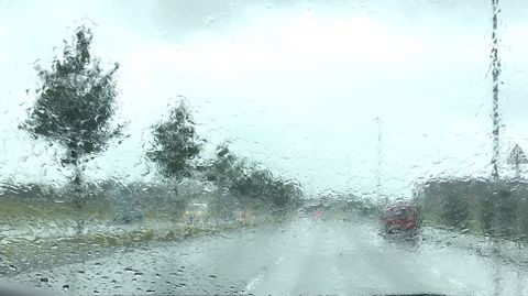 El mal tiempo marca el inicio del verano en Asturias