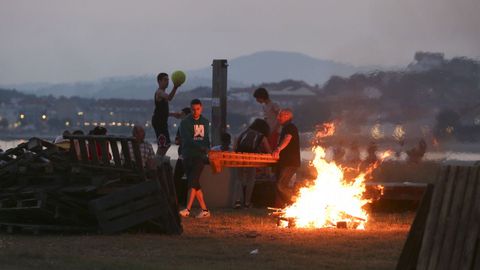 San Juan en la playa Compostela en Vilagarc�a