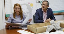 In�s Rodr�guez e Evencio Ferrero, onte, no Concello. 