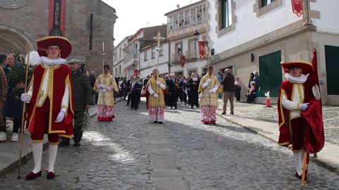Jorge V�zquez, en el centro, en uno de los actos de la Semana Santa de este a�o.