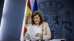 La vicepresidenta del Gobierno, Soraya Sa�nz de Santamar�a, durante la rueda de prensa posterior a la reuni�n del Consejo de Ministros 