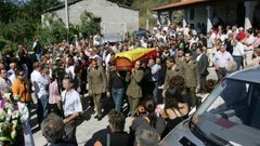 Entierro del soldado Diego Gonzlez en Cudeiro, en agosto del 2005