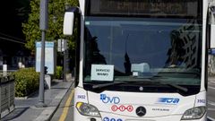 La primera de las seis jornadas de huelga convocadas en TUA, la concesionaria del servicio de autobs urbano de Oviedo
