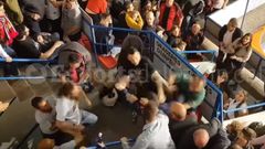 Los aficionados del Reus se l�an a pu�etazos�durante el�partido ante el Liceo