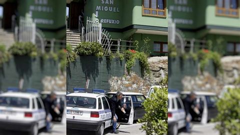 El alcalde de Ribadeo, Fernando Surez, entrando al restaurante San Miguel, donde le esperaba el pequeo Nicols el 13 de agosto del 2014