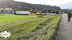 El helic�ptero del Sepa traslada al HUCA a un trabajador herido en una f�brica de sidra