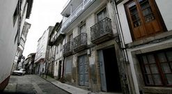 El robo se produjo en la r�a Nova de Betanzos el martes a las once de la ma�ana. 