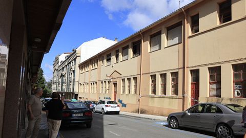 La fachada principal del inmueble est� precintada por la Polic�a Local desde el pasado mayo.