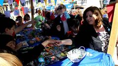 La concejala Mar�a Luisa Cid en el mercado de Semente