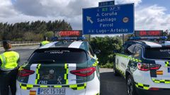 Un control de la Guardia Civil en la carretera durante el estado de alarma