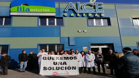 Protesta de los trabajadores de ALCE Calidad