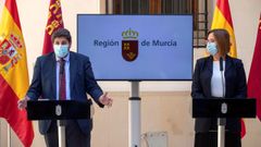 Fernando L�pez Miras, presidente de Murcia, e Isabel Franco, tr�nsfuga de Ciudadanos, que sigue en el Gobierno regional a cambio de frustrar la moci�n de censura de su partido y el PSOE
