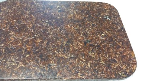 Detalle do taboleiro obtido coas cascas de casta�a