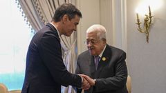 S�nchez con el presidente palestino, Mahmud Abbas.