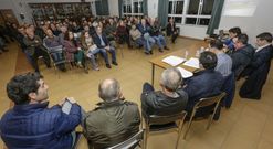 La directiva de la entidad rindi� cuentas en la asamblea celebrada en el auditorio. 