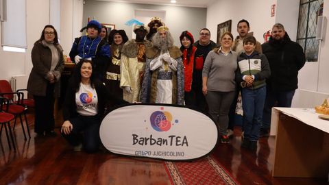 El Concello de Noia en colaboraci�n con la asociaci�n Barbantea y Alquinoia organizaron una recepci�n real para ni�os con TEA en el sal�n de plenos

