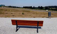 La urbanizaci�n del pol�gono industrial de A Sionlla est� acabada, pero faltan las firmas.