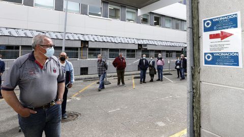 La vacunación frente al coronavirus continúa a buen ritmo en el hospital mariñano