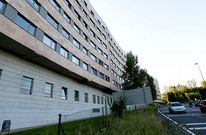 El edificio en el que act�a el ladr�n da a la calle Boqueix�n y al vial Clara Campoamor. 