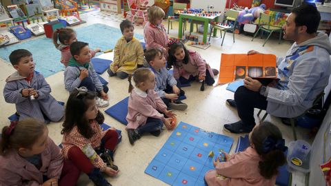 metodo especial de enseanza del profesor Roi en el colegio fernandez varela