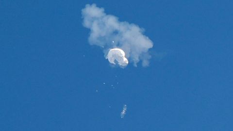 EE.UU. derriba el globo chino acusado de espionaje militar