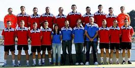 La plantilla de la Liga Asobal, en un acto donde tambi�n se present� a los planteles del resto de categor�as.