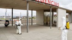  Trabajos de desinfecci�n este lunes en la zona de Urgencias del Hospital Universitario Central de Asturias (HUCA