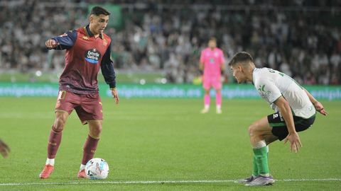 Yeremay encarando a Peio Canales en el duelo de la primera vuelta
