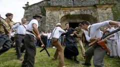 Imagen de la primera edici�n del Tor�s Escapado, cuando escenificaron un asalto a la iglesia de Tor�s