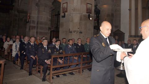 ACTOS CELEBRACION SANTOS CUSTODIOS DE LA COMISARIA DE LA POLICIA NACIONAL DE RIBEIRA