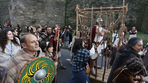 Un romano en manos de una tribu castrexa