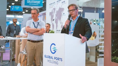 Intervenci�n del director de la Autoridad Portuaria de Ferrol en la Seatrade Cruises de Miami.