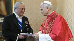 El papa, Leon XIV, durante la recepci�n de las cartas credenciales del embajador de Chile, ayer en el Vaticano