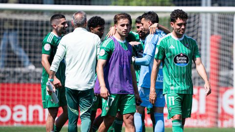 Alivio en la plantilla del Racing tras la victoria en Lezama. 