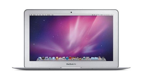 2008. El delgad�simo MacBook Air dio el pistoletazo de salida a los ultraport�tiles, una carrera que contin�a.