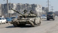 Convoy militar ruso en Mari�pol