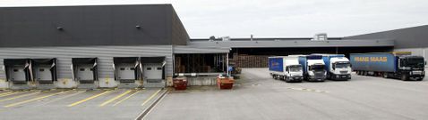La corporaci�n brit�nica ha adquirido la divisi�n de cartonaje de Lantero en un operaci�n que ronda los 190 millones de euros. 