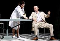 <span lang= es-es >Una historia real</span>. Manuel Manqui�a y Elina Luaces son dos de los actores que protagonizan �A funci�n do tequila�, que cuenta la historia de la secretaria de Castelao en Nueva York.