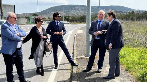 Representantes de Kern Pharma visitaron en mayo del 2025 Monforte para explicarle al alcalde las razones del retraso del proyecto y visitar con �l la parcela que compraron en el pol�gono industrial 