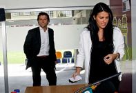 La presidenta granate, Lupe Murillo, fue la encargada de presentar al nuevo entrenador, Luisito. 