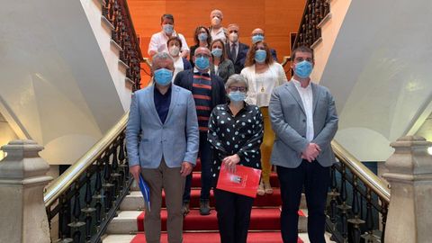 Los firmantes del Acuerdo de Concertacin del Ayuntamiento de Gijn, tras el acto 